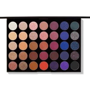 35V MORPHE STUNNING VIBES PALLET BRAND NEW